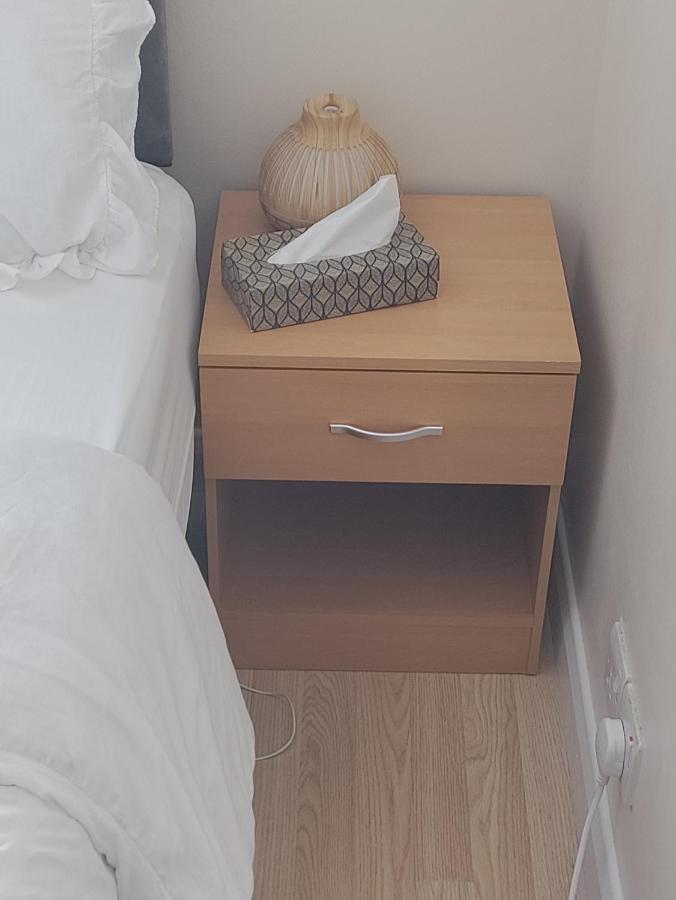Beautiful House In Ruislip Hotel Northwood  Екстериор снимка