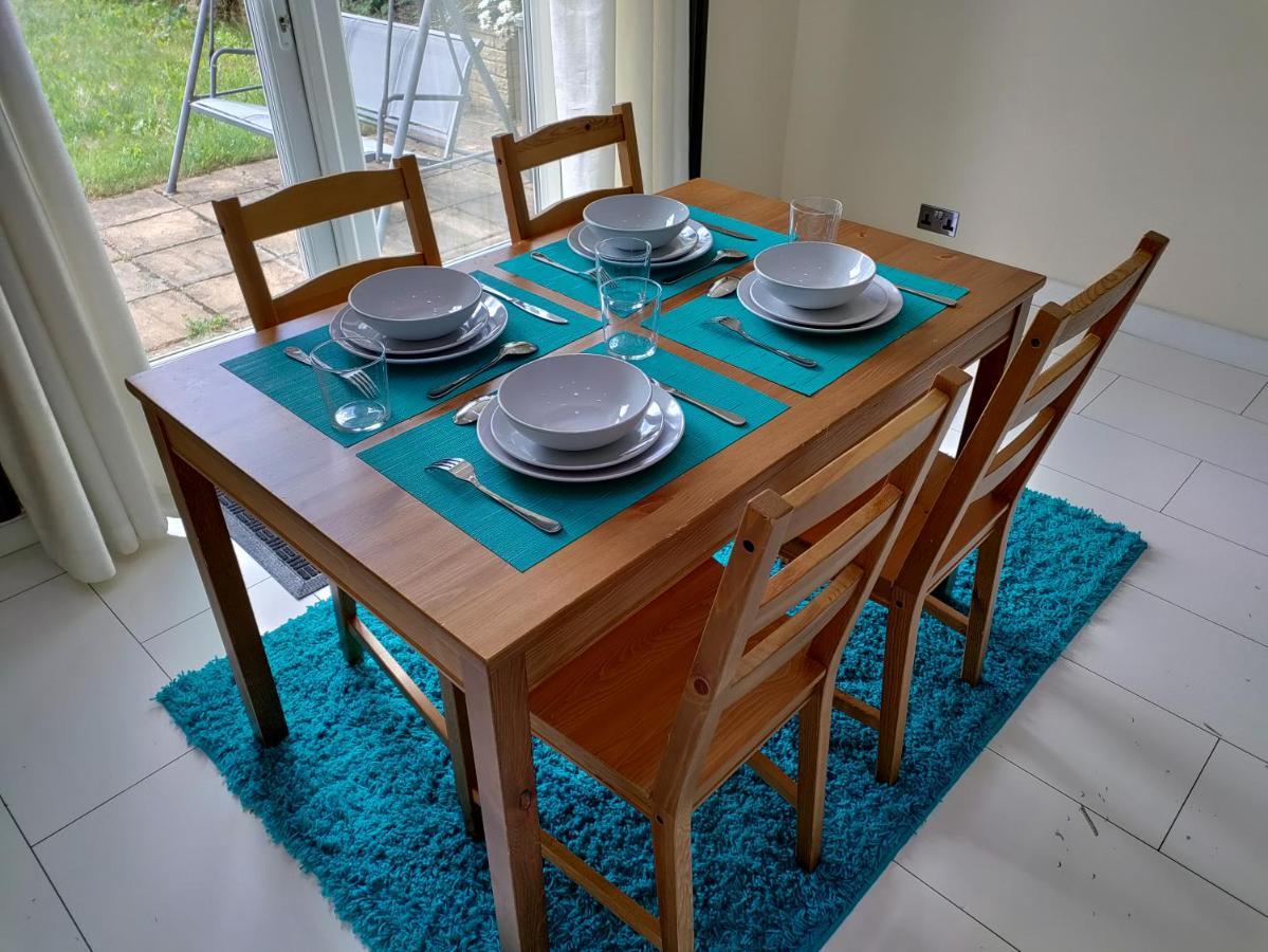 Beautiful House In Ruislip Hotel Northwood  Екстериор снимка