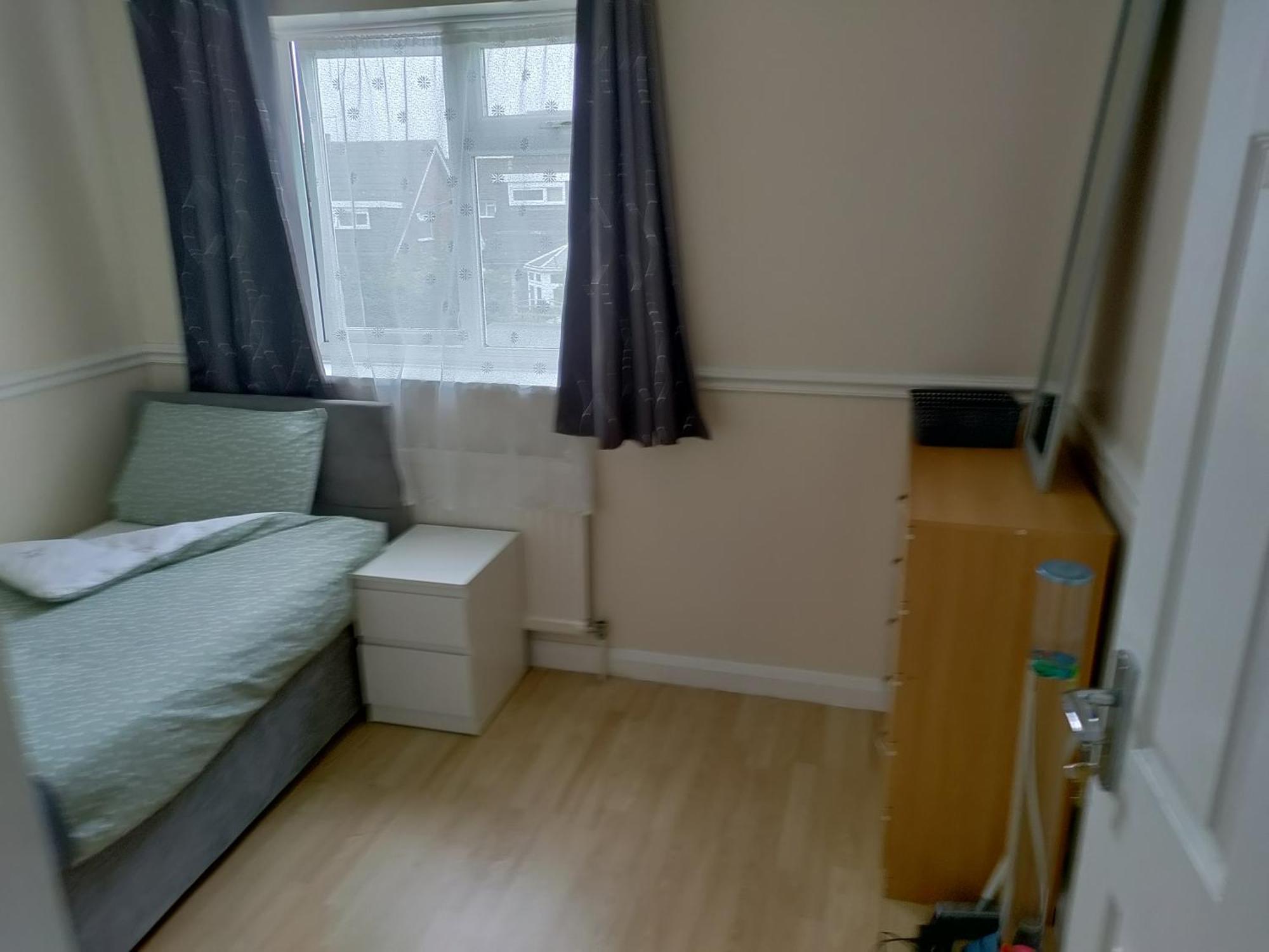 Beautiful House In Ruislip Hotel Northwood  Екстериор снимка